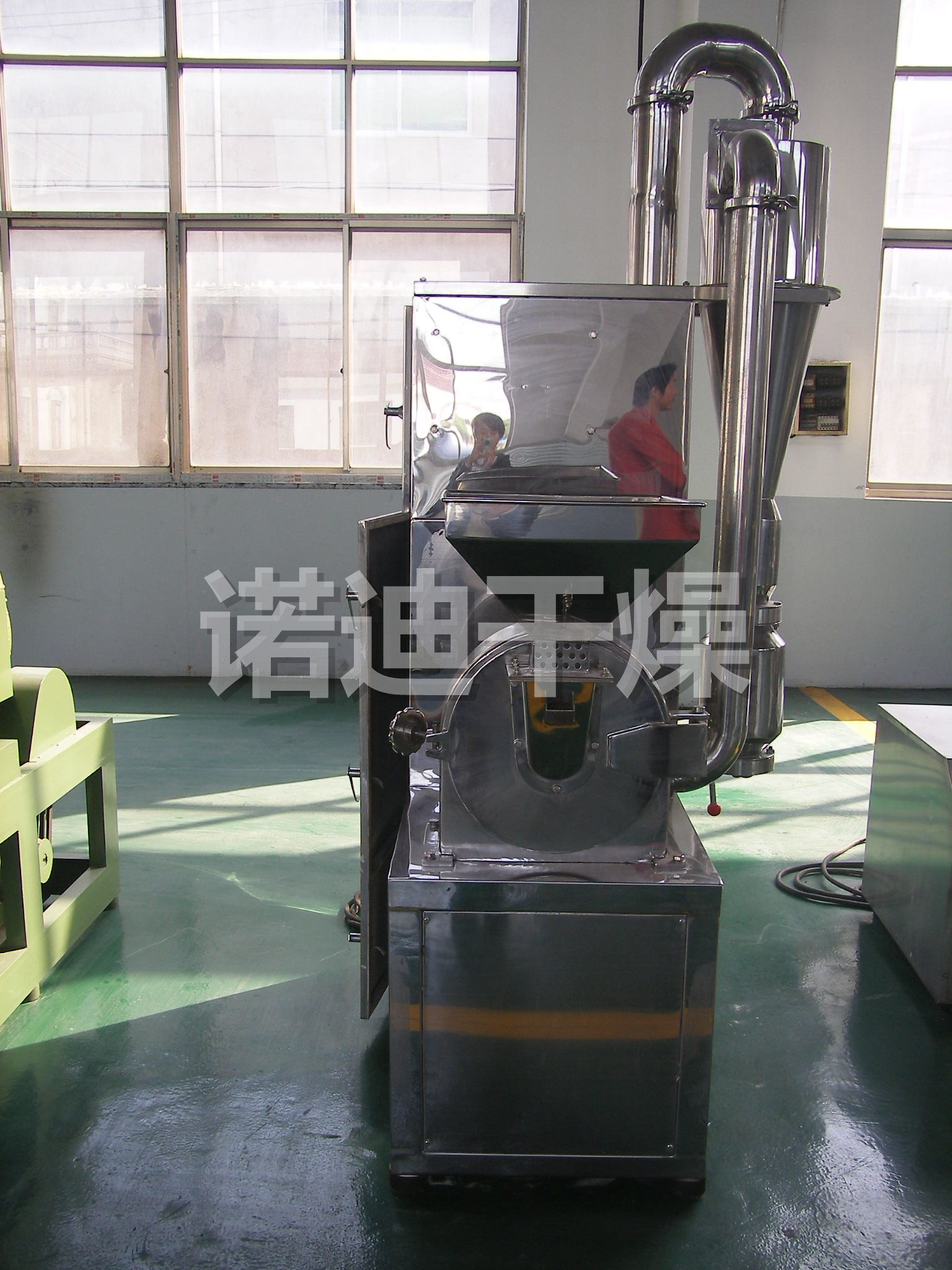 WFS中草药粉碎机